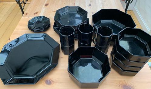 Luminarc Arcoroc / Octime  - vaisselle noire octogonale, Huis en Inrichting, Keuken | Servies, Zo goed als nieuw, Overige typen