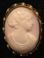 PRACHTIGE ANTIEKE BROCHE: ROZE EN WITTE KORAALCAMEO/, Overige materialen, Gebruikt, Wit, Minder dan 4 cm