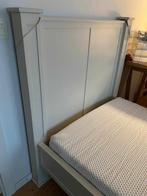 EENPERSOONSBED MET 2 NACHTKASTJES, Huis en Inrichting, Slaapkamer | Nachtkastjes, Ophalen, Zo goed als nieuw