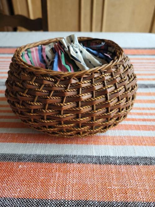 oude naaimand, Antiek en Kunst, Antiek | Woonaccessoires, Ophalen of Verzenden