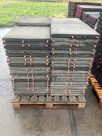 80 vochtdoorlatende rubberen matten 50x50x4,5cm