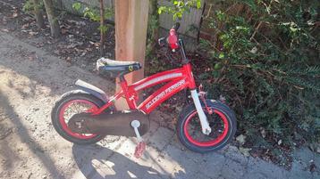 Kinderfiets 20 inch scuderia Ferrari  beschikbaar voor biedingen