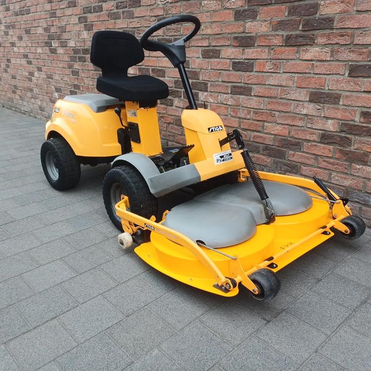 Zitmaaier stiga park hst 16 frontmaaier met nieuw maaidek, Tuin en Terras, Zitmaaiers, Ophalen of Verzenden