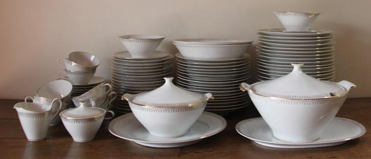 Service porcelaine bavière vintage 82 pièces (1955-1960), Antiquités & Art, Antiquités | Services (vaisselle) complet, Enlèvement
