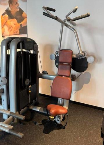 TECHNOGYM SELECTION VERTICAL TRACTION beschikbaar voor biedingen