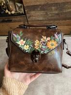 Sac à main/sac à bandoulière unique peint à la main by J&s, Neuf, Autres marques, Cuir, Enlèvement ou Envoi