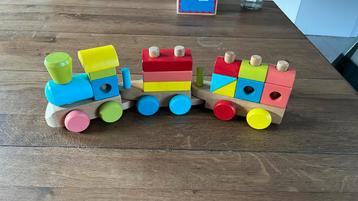 Houten trein beschikbaar voor biedingen