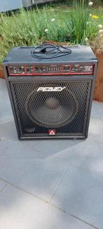 Peavey TKO 115 basversterker (65x5533cm), Muziek en Instrumenten, Versterkers | Bas en Gitaar, Ophalen, Gebruikt, Basgitaar, 100 watt of meer