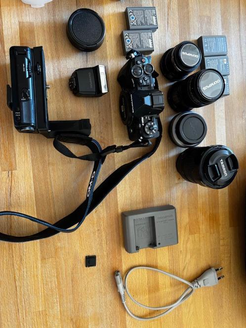 Olympus OMD EM5 Mark II + lenzen en accessoires, Audio, Tv en Foto, Fotocamera's Digitaal, Zo goed als nieuw, Olympus, Ophalen