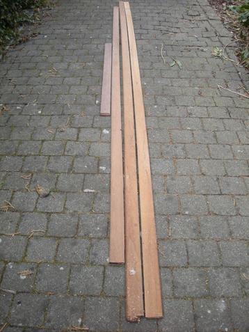 Plinten hardhout totaal ca. 9m beschikbaar voor biedingen