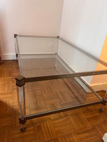 Glazen salon tafel beschikbaar voor biedingen