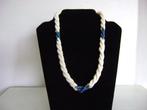 vintage halsketting stukjes schelp spiraal wit en blauw, Ophalen of Verzenden