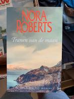 Nora Roberts - Tranen van de maan, Ophalen of Verzenden, Zo goed als nieuw, Nora Roberts