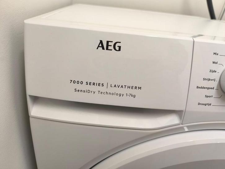 AEG Lavatherm 7000 sensidry 7kg, Elektronische apparatuur, Droogkasten, Zo goed als nieuw, Condens, Voorlader, 6 tot 8 kg, Ophalen