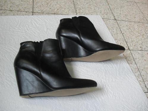 petite boots a vendre cuir noir super etat P38, Vêtements | Femmes, Chaussures, Neuf, Boots et Botinnes, Noir, Enlèvement ou Envoi