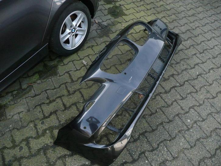 BMW 5-serie F10 F11 Bumper Voorbumper 723233620 PDC Koplamp., Auto-onderdelen, Carrosserie, Bumper, BMW, Voor, Gebruikt, Ophalen of Verzenden