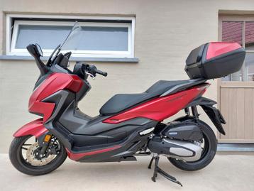 Honda Forza 125cc *5/2023* 1.100km* Nieuw!!, Motoren, Bedrijf