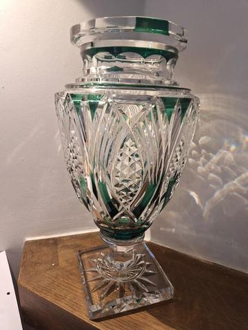 Val Saint Lambert vase Jupiter vert grand modèle disponible aux enchères