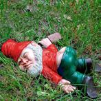 Statue de nain de jardin Drunk Leprechaun rouge (24 cm), Jardin & Terrasse, Enlèvement ou Envoi, Neuf, Nain de jardin