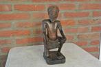 Hard Houten Beeld van Hurkende Oudere man, Enlèvement ou Envoi