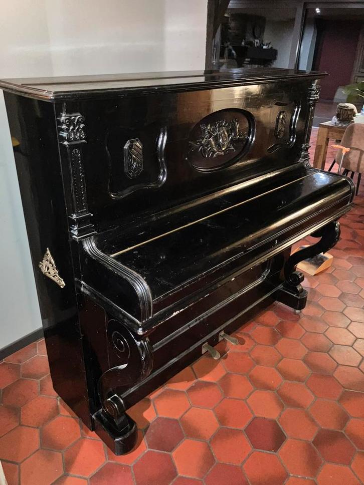 Gerestaureerde piano, Muziek en Instrumenten, Piano's, Gebruikt, Piano, Zwart, Hoogglans, Ophalen