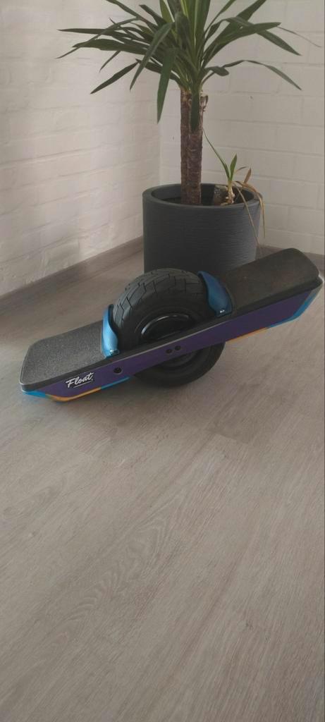 Onewheel GT, Sport en Fitness, Skateboarden, Zo goed als nieuw, Ophalen