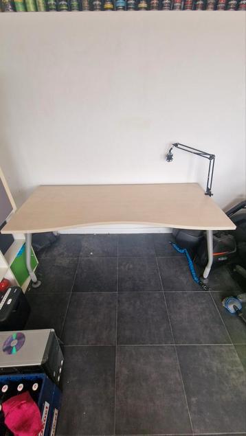 Professionele instelbaar bureautafel  beschikbaar voor biedingen