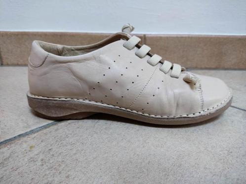 NIEUWE leuke veterschoenen Stil Nuovo, maat 40, Kleding | Dames, Schoenen, Nieuw, Beige, Ophalen of Verzenden