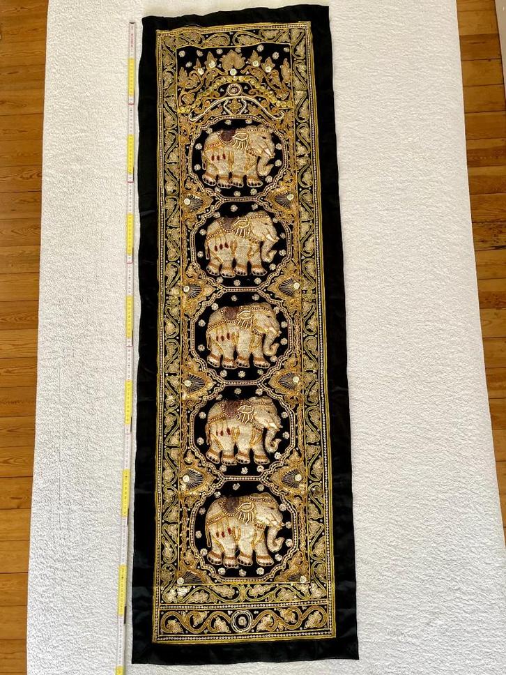 Geborduurd handgeknoopt wandtapijt met olifanten, Huis en Inrichting, Woonaccessoires | Wanddecoraties, Nieuw, Ophalen