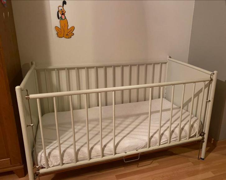 Vintage wit kinderbed spijlenbed doorgroeibed hoogte, Kinderen en Baby's, Kinderkamer | Bedden, Ophalen