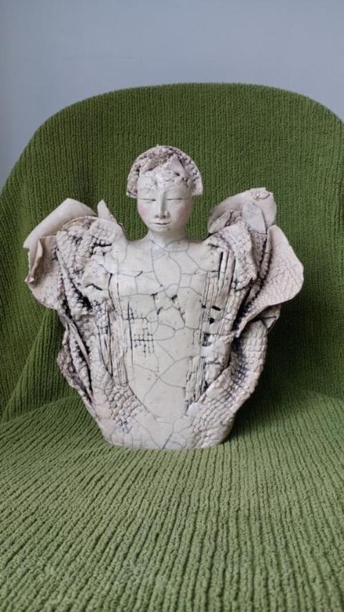 Spiritueel beeld in keramiek van Gisèle Putmans, Antiek en Kunst, Kunst | Beelden en Houtsnijwerken, Ophalen