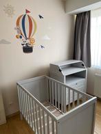 Lit et table à langer pour bébé / enfant, Enfants & Bébés, Chambre d'enfant | Chambres d'enfant complètes, Comme neuf, Garçon ou Fille