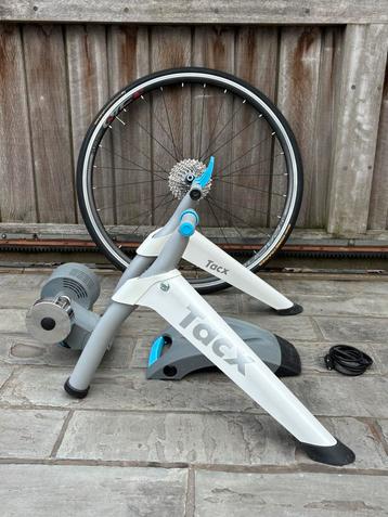 Tacx flow rollen met wiel beschikbaar voor biedingen