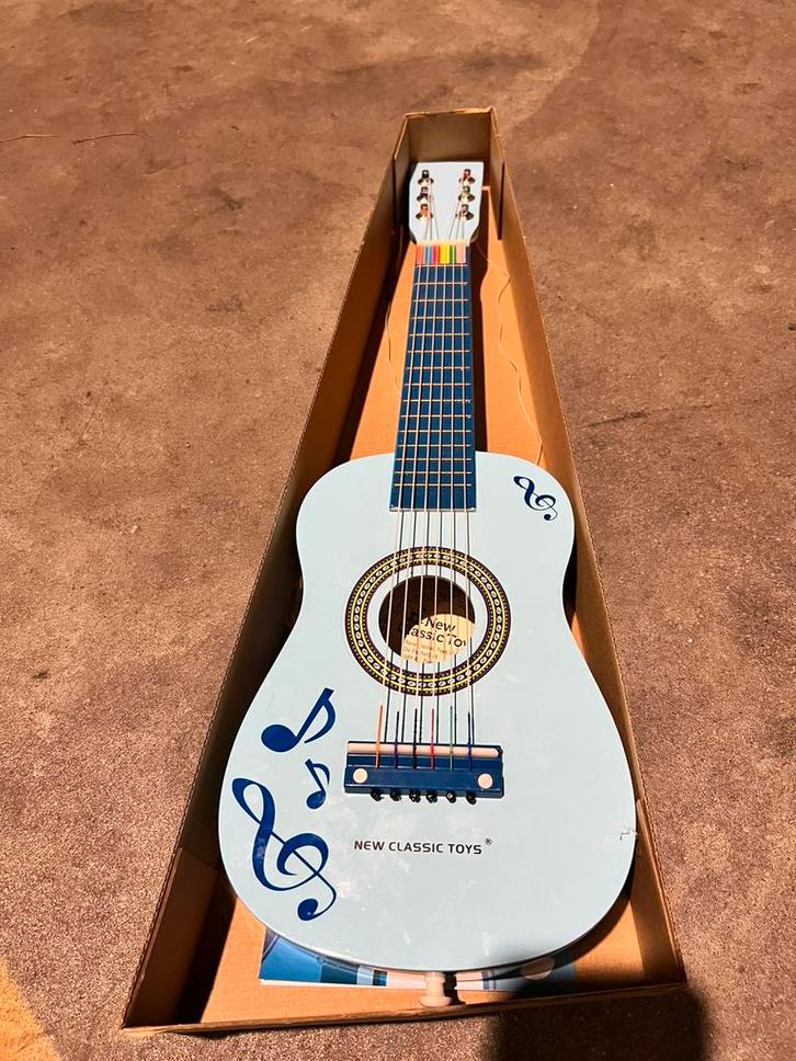 Children’s Guitar – New Classic Toys, Muziek en Instrumenten, Snaarinstrumenten | Gitaren | Akoestisch, Zo goed als nieuw, Ophalen