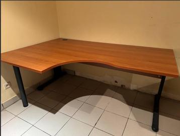 Bureau professionnel en bois avec tiroir intégré  beschikbaar voor biedingen
