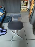 Bureau d'enfant , chaise de bureau et lampe de bureau en cad, Enlèvement