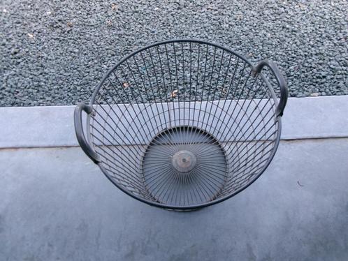 IJzeren voorraadmand, Tuin en Terras, Overige Tuin en Terras, Gebruikt, Ophalen