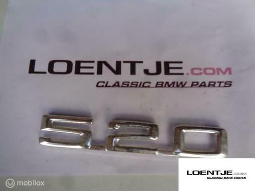 Embleem achter BMW 5-serie E12 e28 520, Auto-onderdelen, Klein materiaal, BMW, Gebruikt, Ophalen of Verzenden