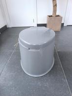 Camping toilet, Ophalen