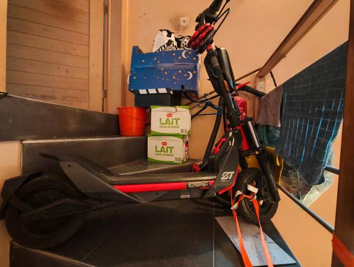 Trotinette électrique segway ninebot zt3 pro, Vélos & Vélomoteurs, Trottinettes, Comme neuf, Step électrique (E-scooter), Enlèvement