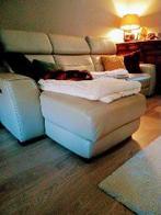 Lederen zetel met twee elektrische relaxen.Zeer goede staat., Huis en Inrichting, Ophalen, 250 tot 300 cm, Kan zowel in een landelijk als modern interieur.NP 4000 eu.