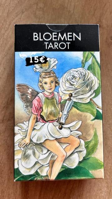 Tarot boek en kaarten