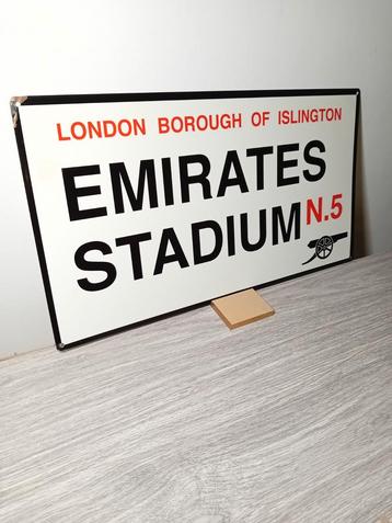 Émail vintage Arsenal Emirates Stadium N.5  disponible aux enchères