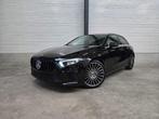 ✖️ MERCEDES BENZ A180d AUTO | AMG 19 | FULL BLACK | TVA ✔️, Testrit aan huis, 4 cilinders, Zwart, 5 deurs