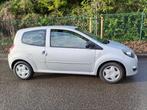 Renault Twingo 1.2i - Nouvelle distribution + Feuille rose *, Auto's, Renault, Te koop, Zilver of Grijs, 55 kW, Stadsauto