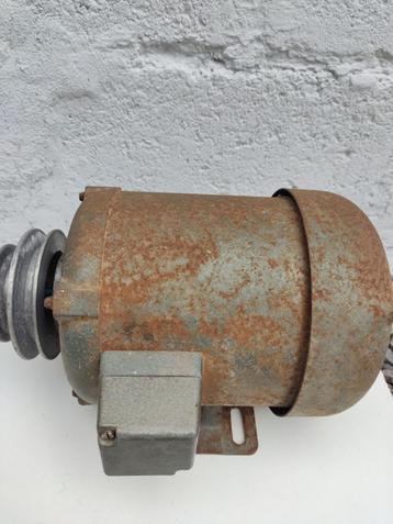 Moteur triphasé, Bricolage & Construction, Enlèvement, Utilisé, Moteur électrique, 1800 tpm ou plus