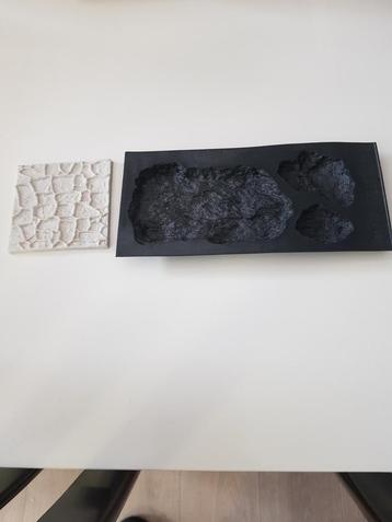 2 mallen voor diorama's (rotsen en muur/pad) beschikbaar voor biedingen