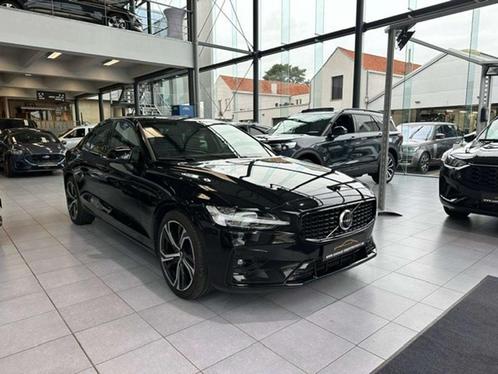 Volvo S60 PLUS DARK B4 HYBRID BENZINE FULL OPTION (bj 2024), Auto's, Volvo, Bedrijf, Te koop, S60, ABS, Achteruitrijcamera, Adaptive Cruise Control