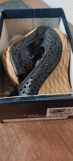 Chaussures taille 37 neuves, Nieuw, Ophalen of Verzenden