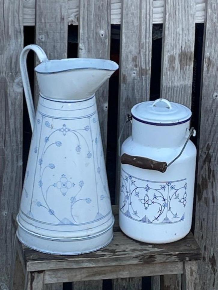 geëmailleerde melkbus en kan met motief delfts blauw, Antiek en Kunst, Curiosa en Brocante, Ophalen